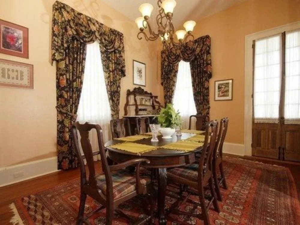 Aunt Dots Luxurious Beachfront B&B