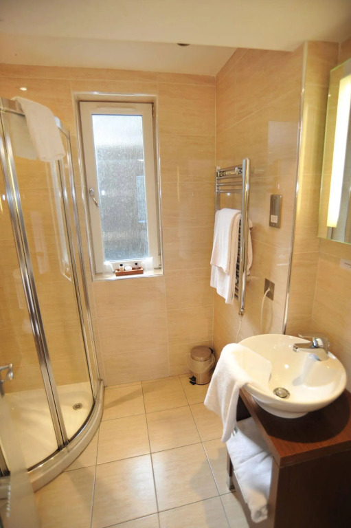 Golden Lion Hotel