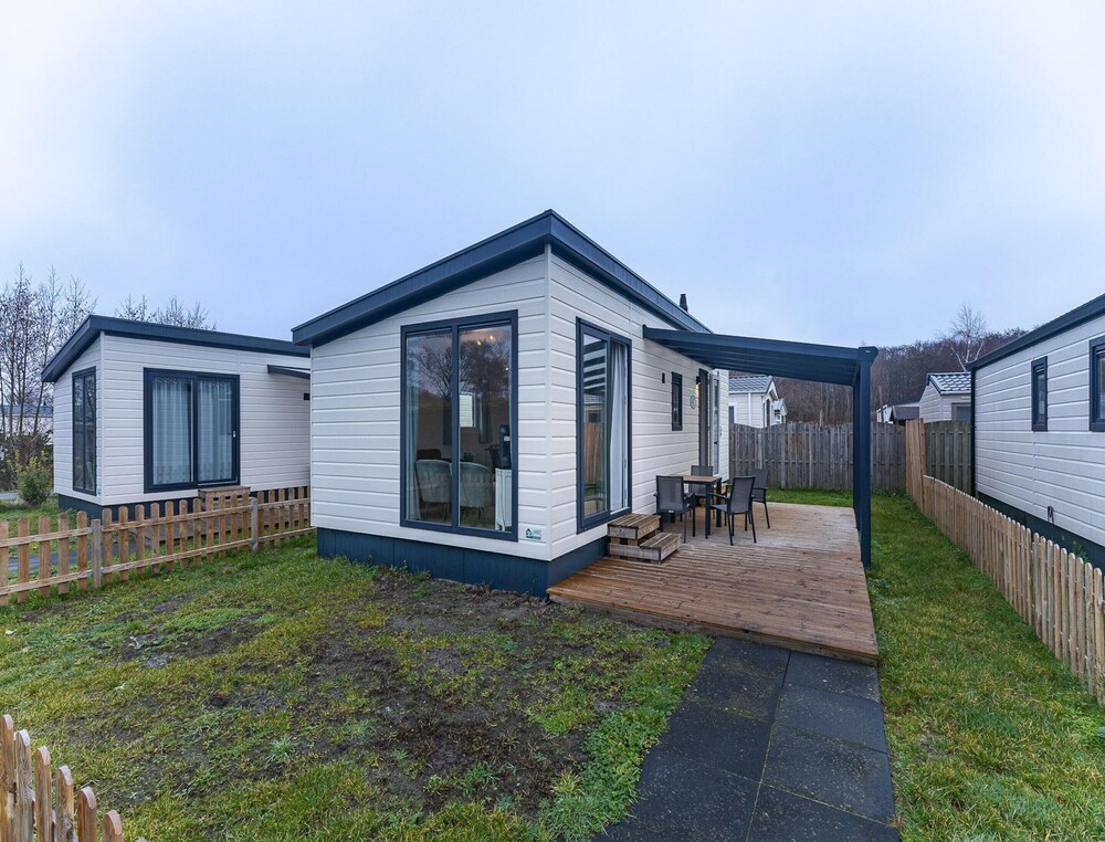 Bright Beachside Base in Burgh-haamstede