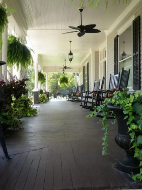Butterfly Mansion Bed & Breakfast - No Pets Allowed