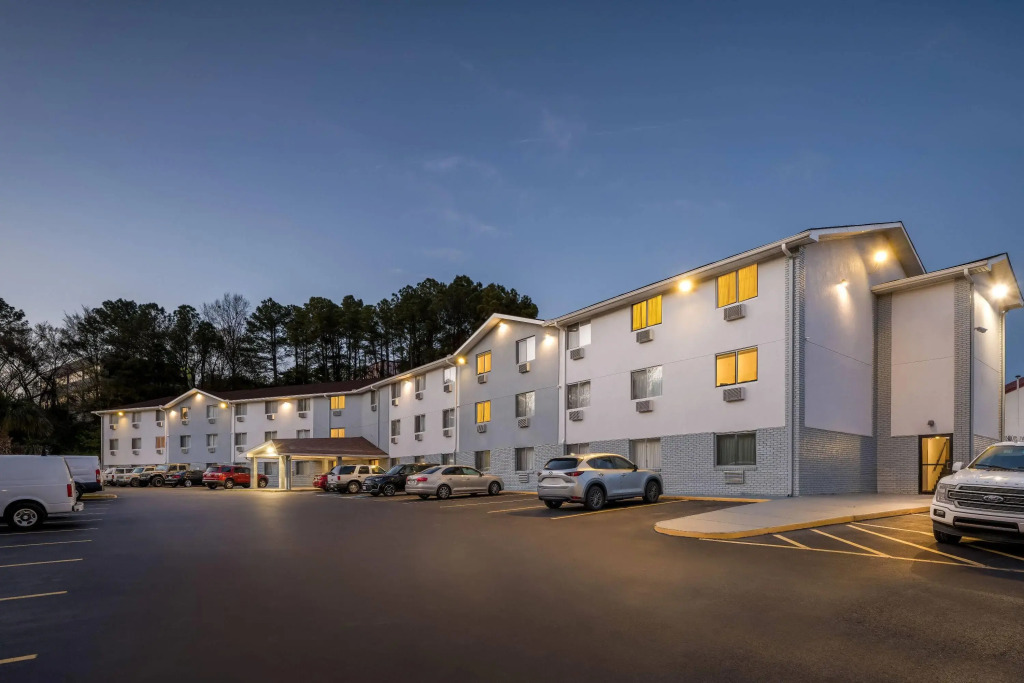 Super 8 by Wyndham Homewood Birmingham Area