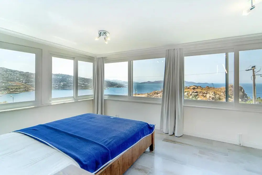 Villa w Pool Garden Patio 1 min to Beach in Bodrum
