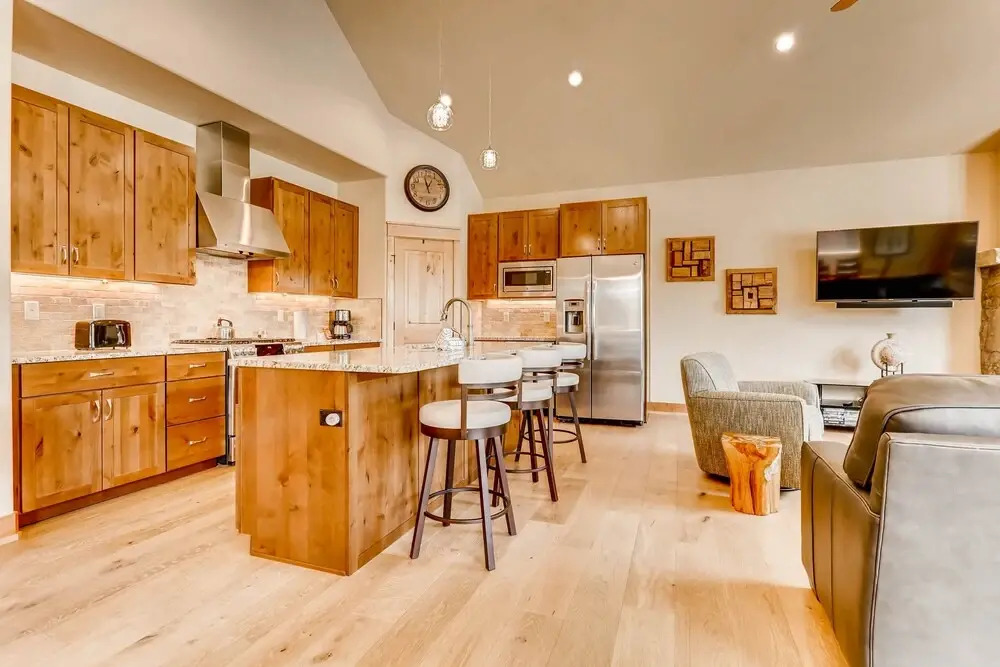 River Run Townhome RR84 - RVJR by RedAwning