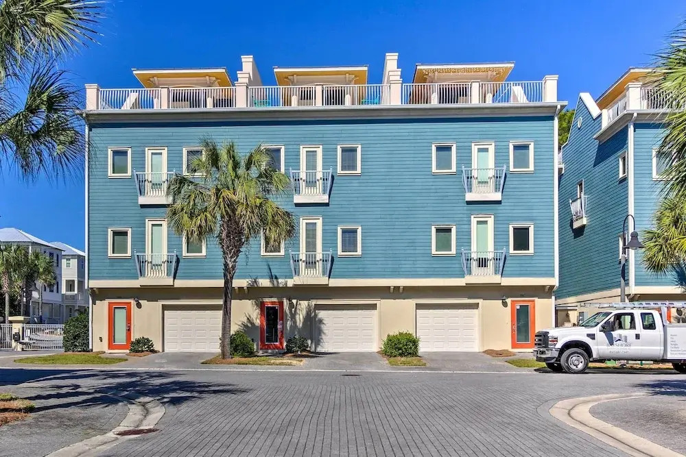 Home Near 30 A: Walk to Beach, Shops & Bicycles!