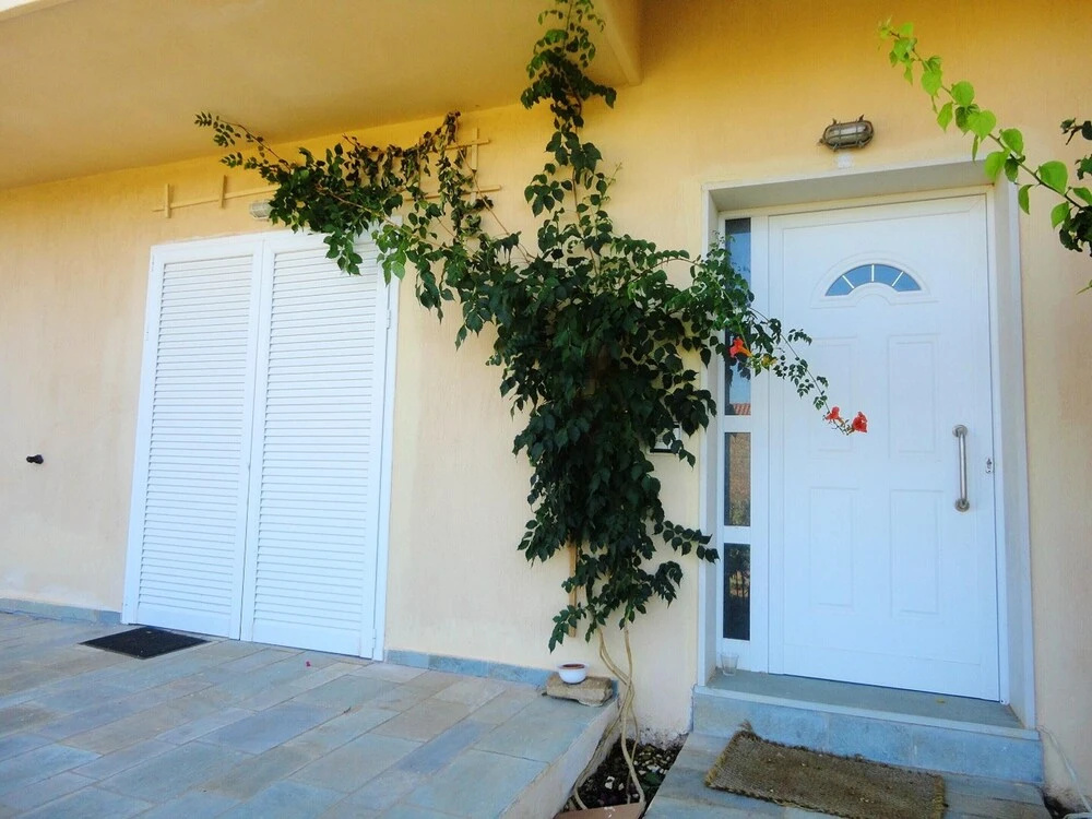 House with 2 Bedrooms in Anavissos, with Wonderful Sea View, Furnished Balcony And Wifi