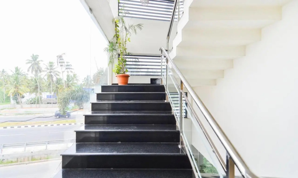Itsy Hotels Platinum Inn