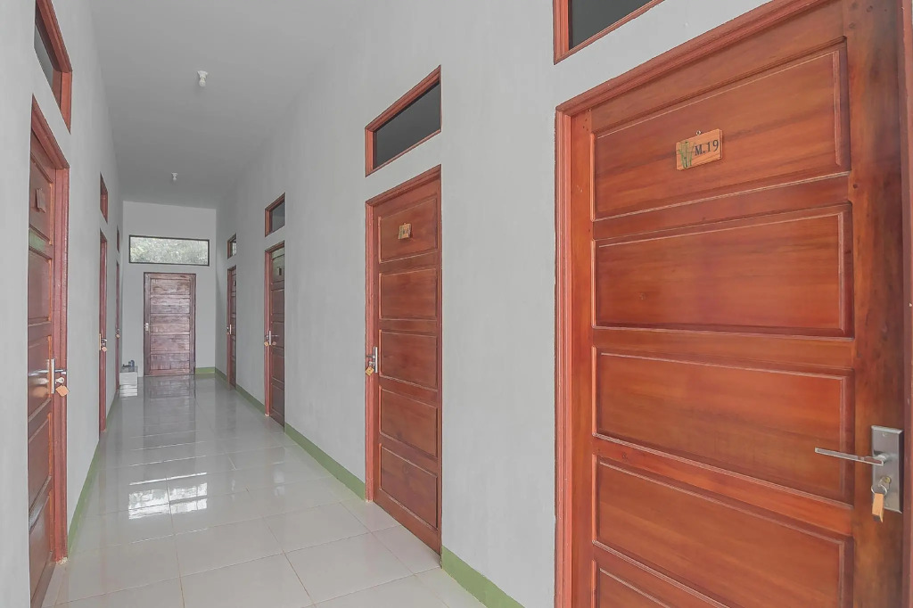 RedDoorz near RS Harapan Bersama