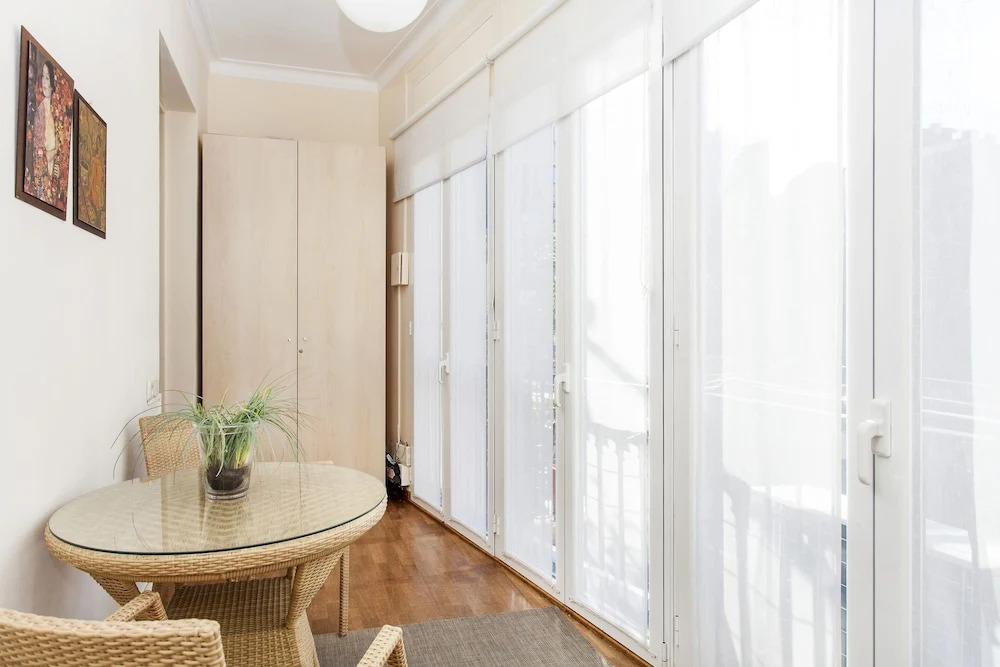 1402 - Elegant City Centre Apartment