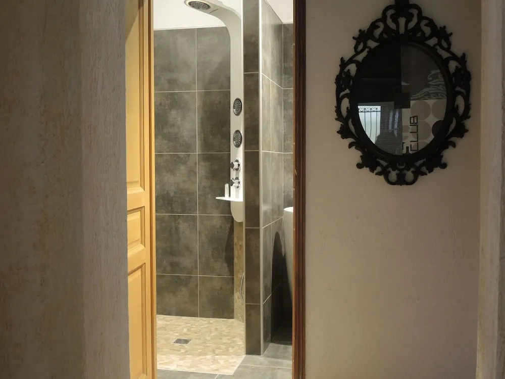 Spacious Holiday Home in Provence with Private Pool