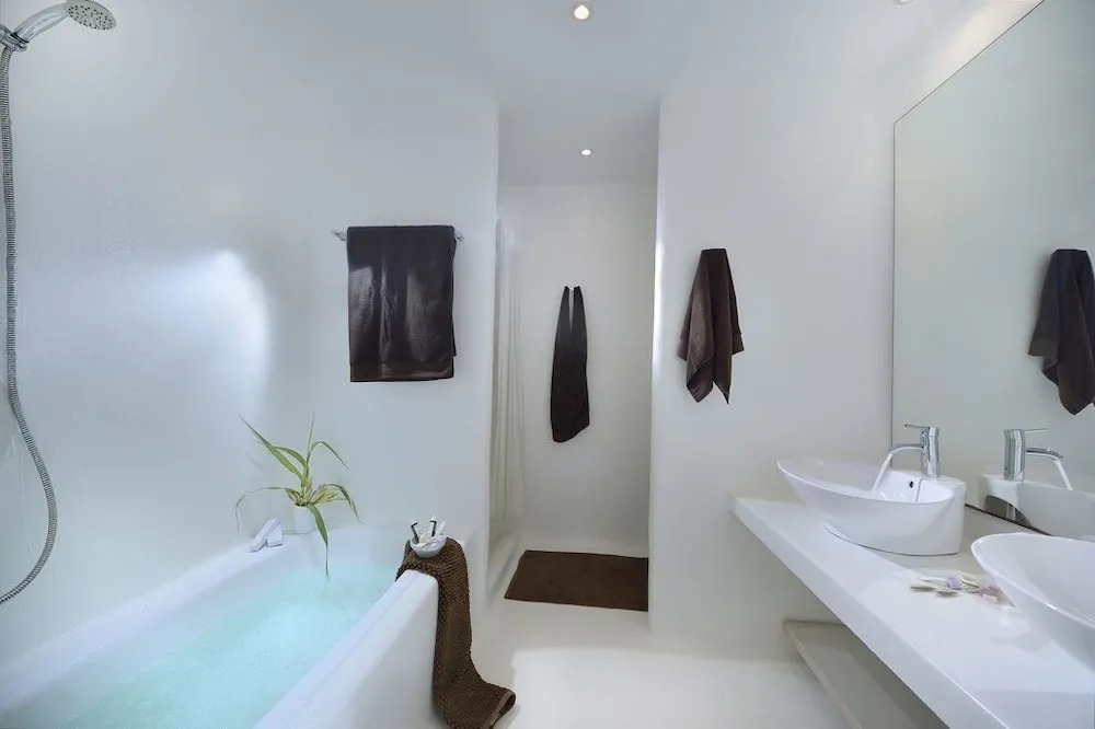Luxurious 7 Bedroom Villa in Fokos Beach