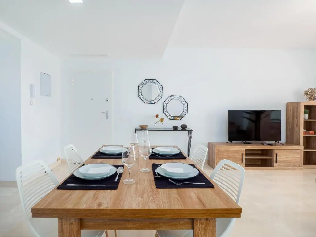 2306 - Brand new apt, walking distance to beach!