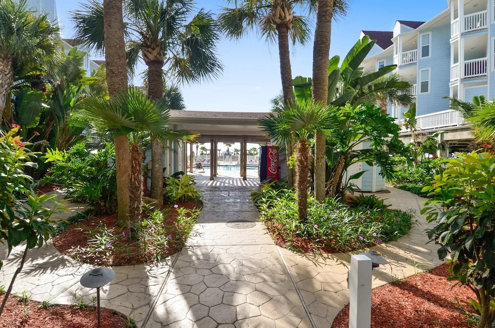 Seascape 1111 2 Bedroom Condo by RedAwning
