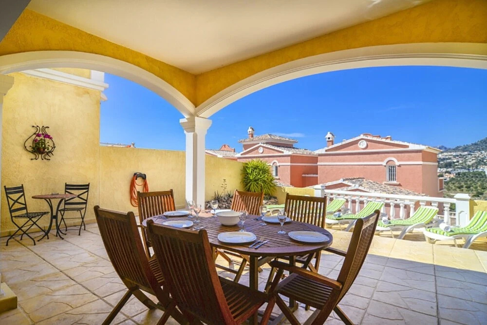 Bungalow - 4 Bedrooms with Pool and WiFi - 104998