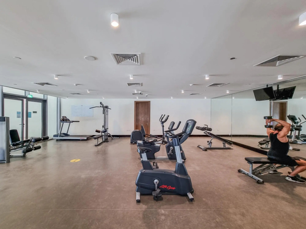 DXB - The Atria Residences - 2007 - DT