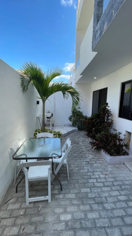 12 Lucky in Isla Mujeres