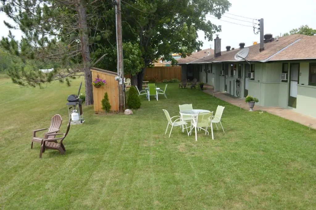 Pinewood Inn