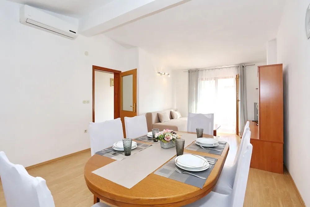 Apartments Goran
