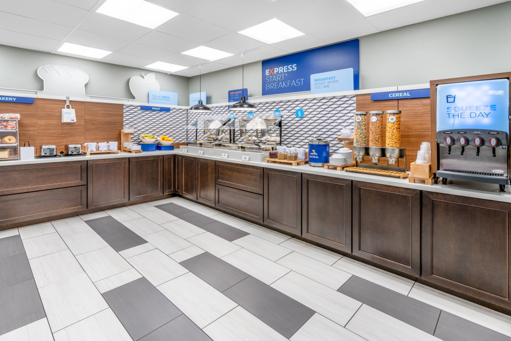 Holiday Inn Express & Suites Colorado Springs AFA Northgate by IHG