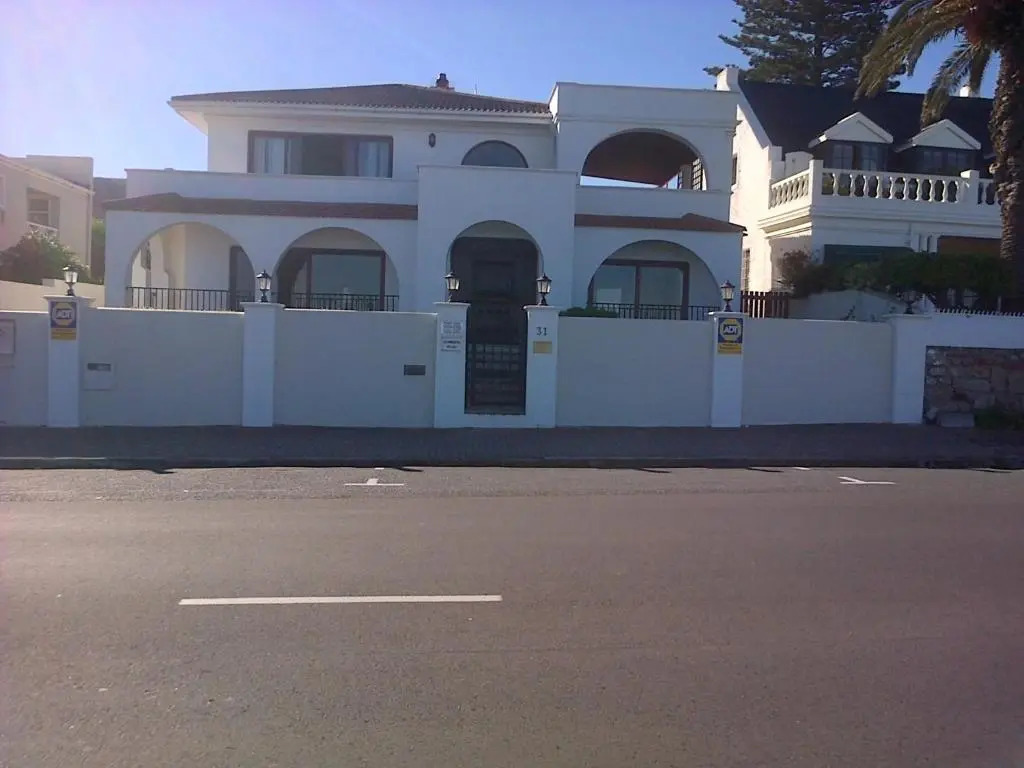 Nautilus Guest House