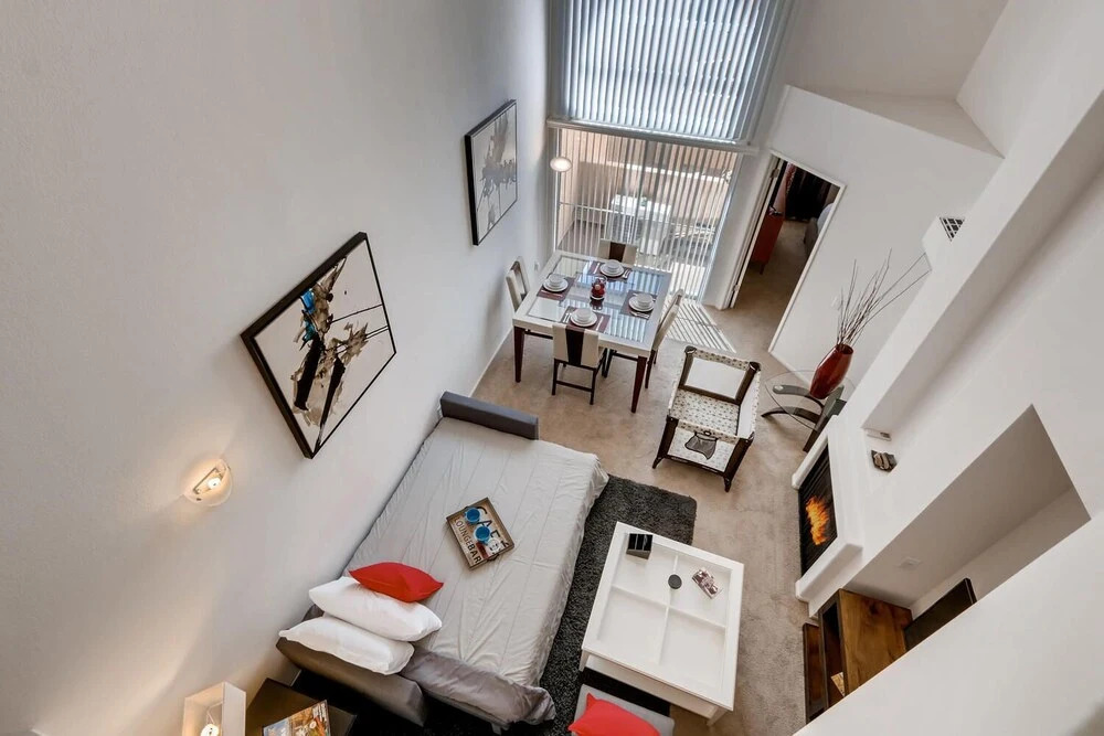 H2 -NEW Gorgeous Downtown San Diego 1 Bedroom + Upstairs Bedroom Loft!