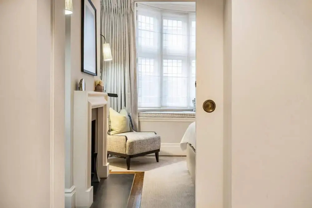 Mayfair Home Private Parking Central AC