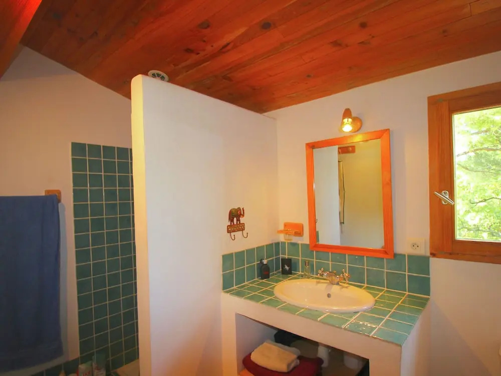 Cozy Holiday Home in Faucon With Swimming Pool