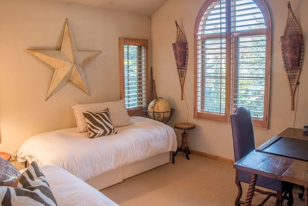 Red Fox Lane Townhome By Redawning