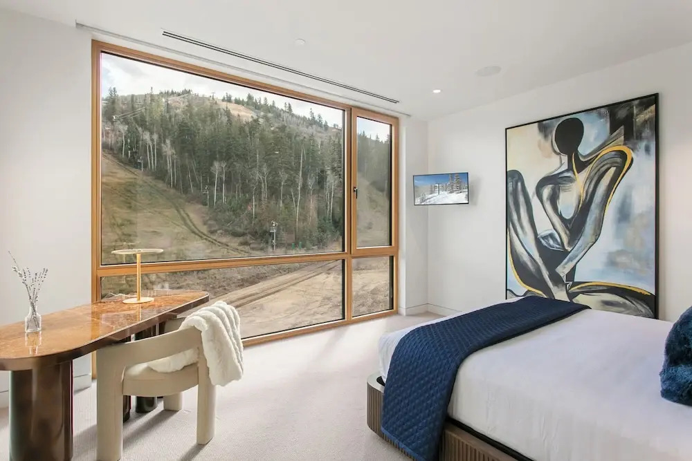 Deer Valley Retreat Ski-in/ski-out W/pool 3 Bedroom Condo