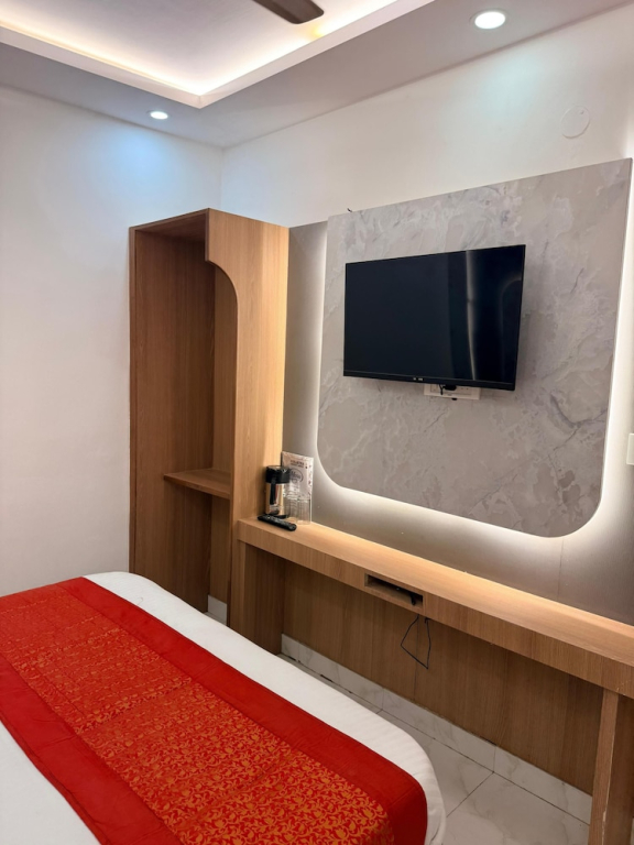 Hotel Amba Deluxe- Managed by Hotel Sidhartha