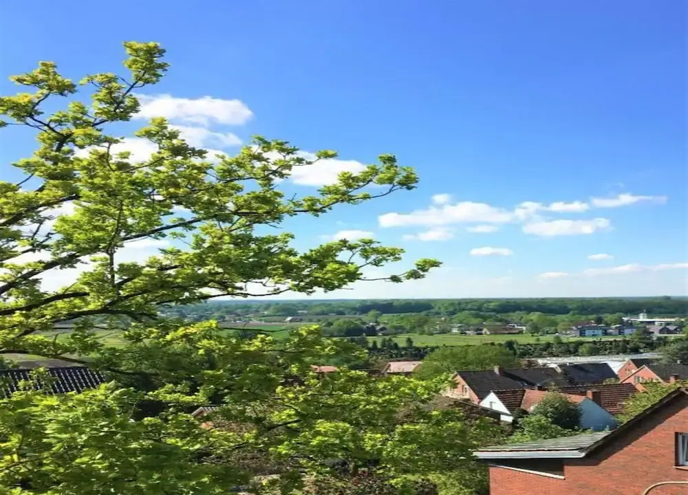 Family Escape With Garden