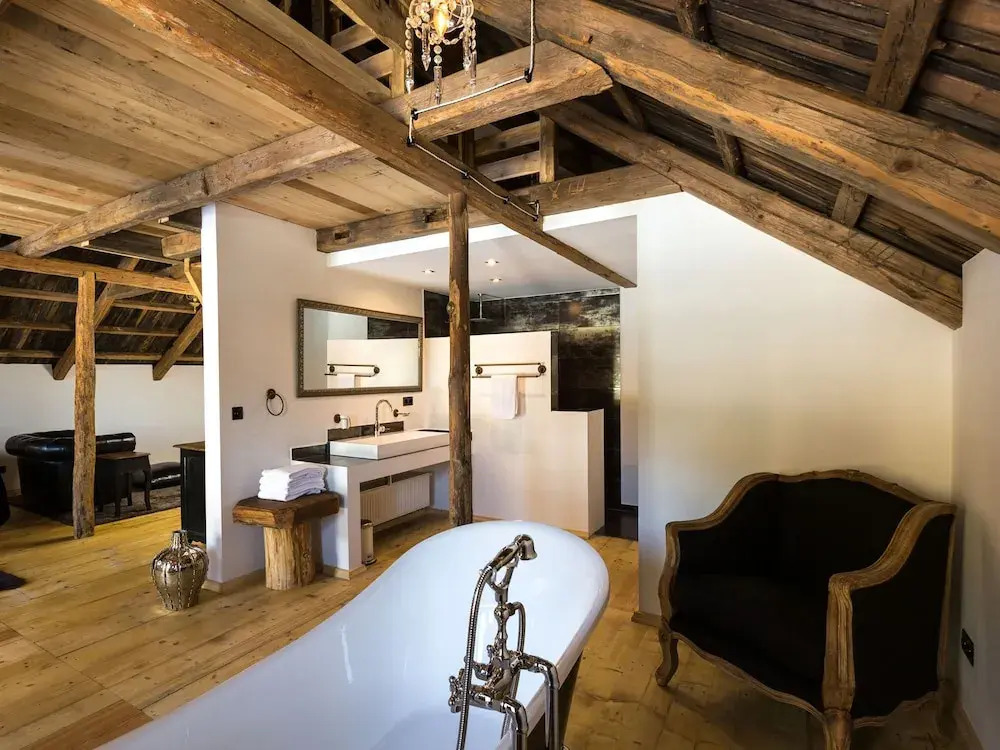 Unique House in the Vogtland Region With Open Architecture and Special Atmosphere