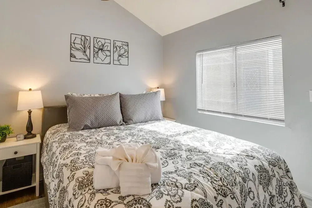 Pet-friendly Lake Havasu City Home w/ Fire Pit!
