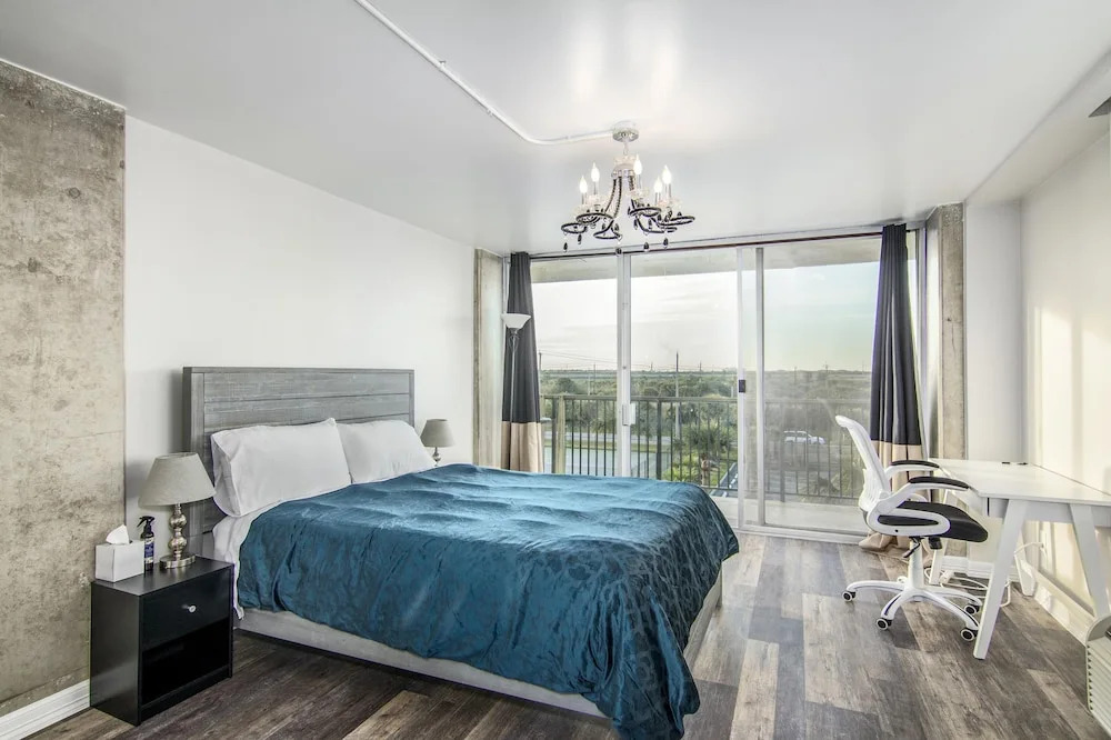Islander East Miniums #216 2 Bedroom Condo