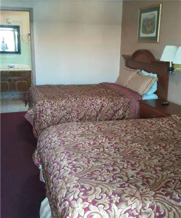 Shamrock Motel