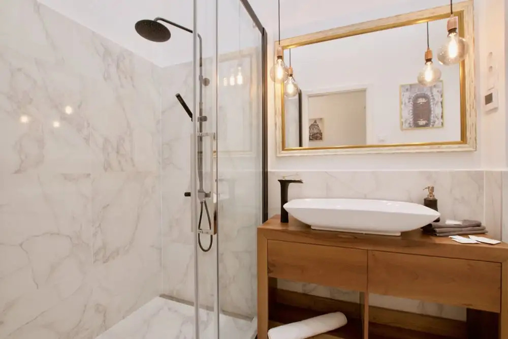 Luxury Apartment by Hi5 - Kálmán Imre Suite