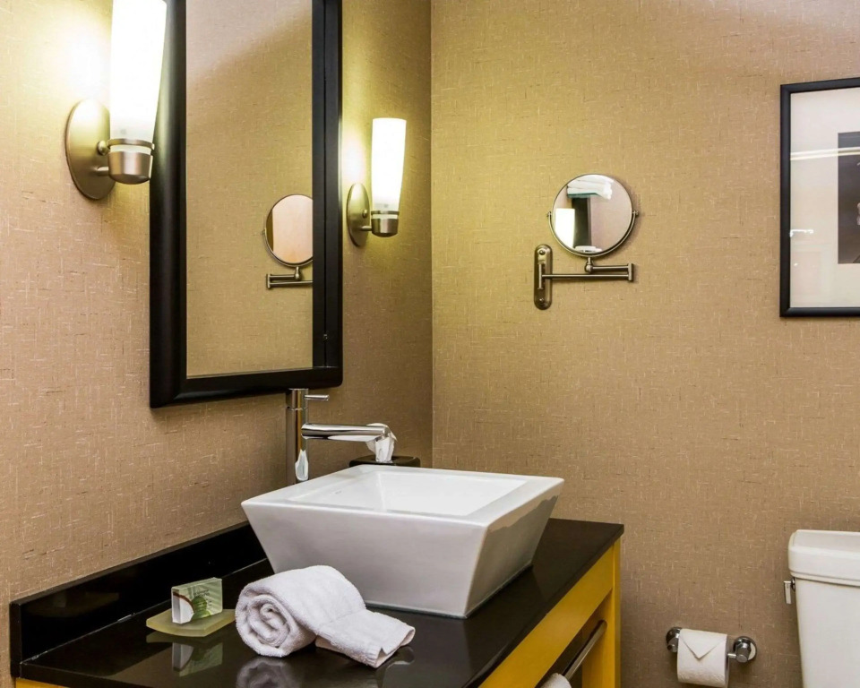 Cambria Hotel Traverse City