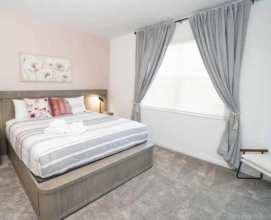 Luxurious Townhouse With Themed Rooms Near Disney