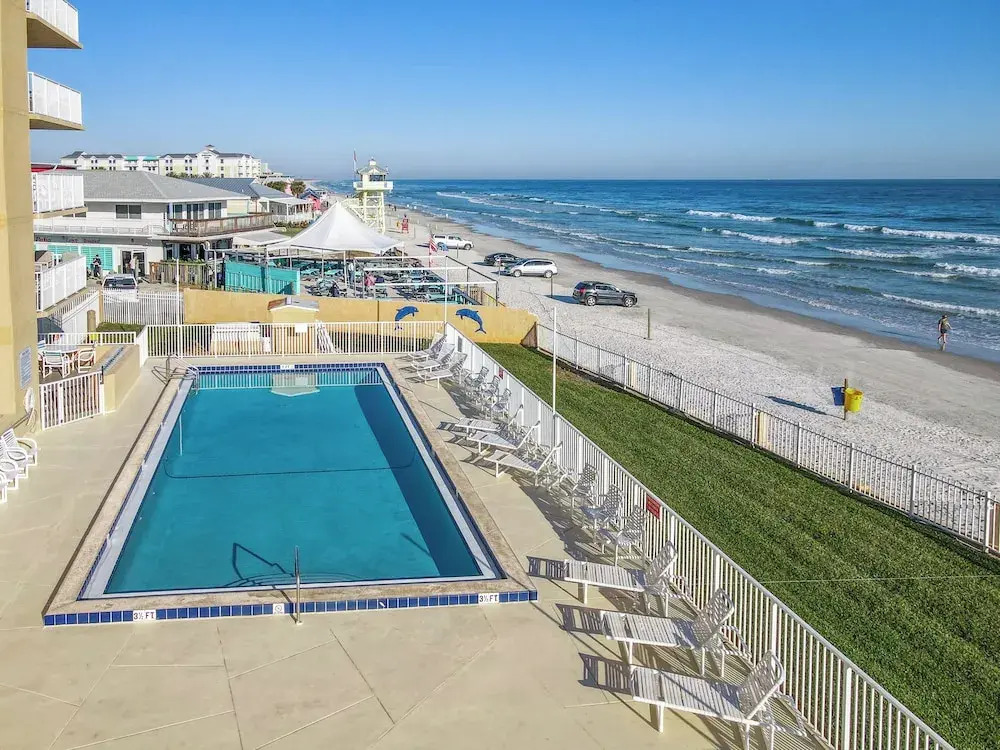 Oceania Beach Club 106