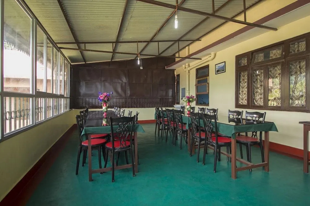 OYO 24177 Himadri Inn