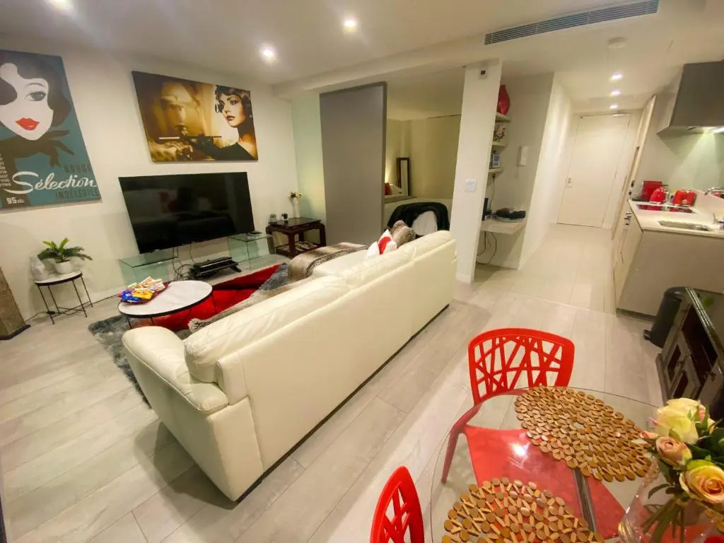 Modern, Clean, Luxury at the Right Price.....