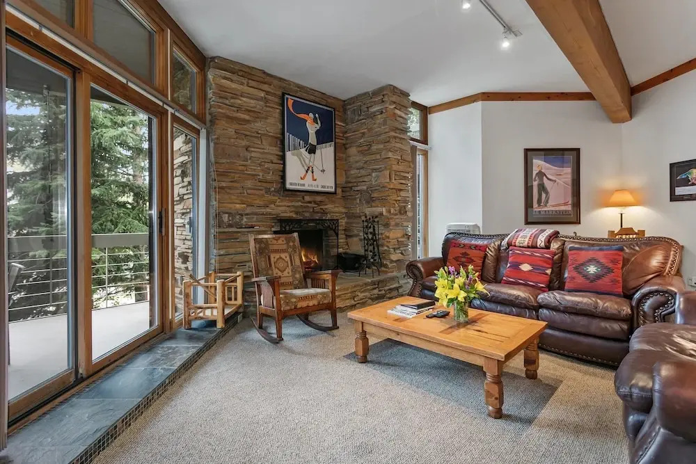 Powder Run at Deer Valley Resort - Two Bedroom Condo with Hot Tub #A12 2 Condo