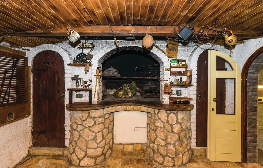 Amazing Home in Kozino With Wifi and 5 Bedrooms