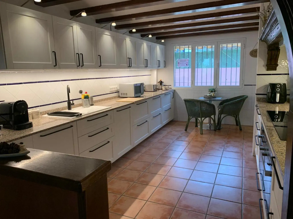9 Bedroom 5 Star Luxury Villa & Heated Pool for 5 to 28 Guests near Alicante
