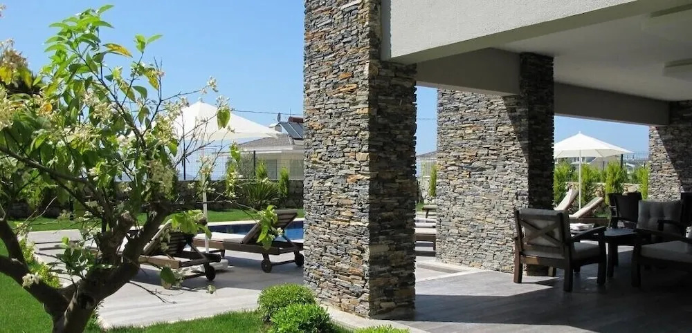 Villa JOY1 by JoyLettings
