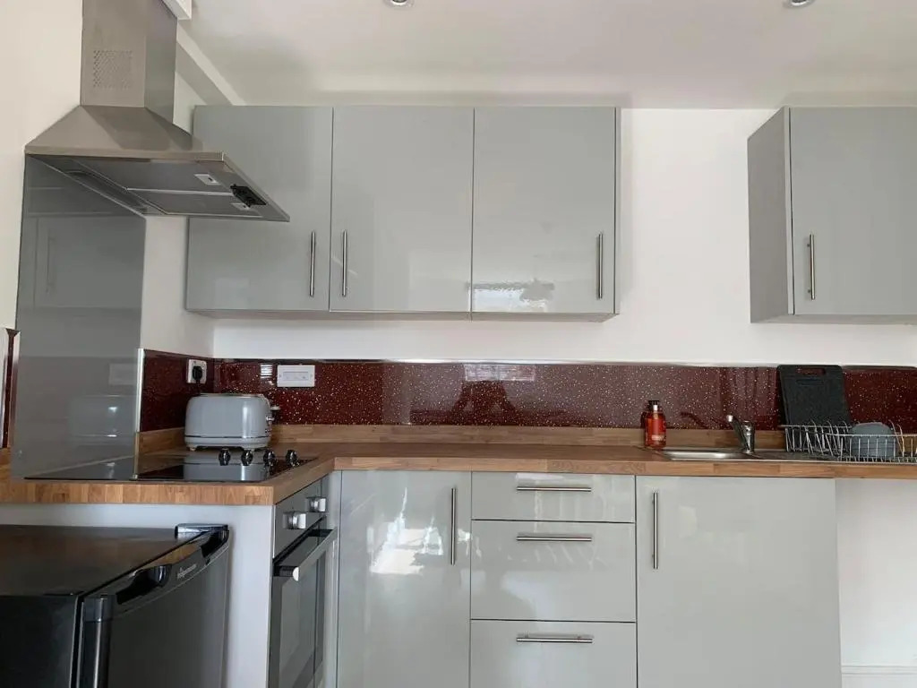 Granby Apartments F-3
