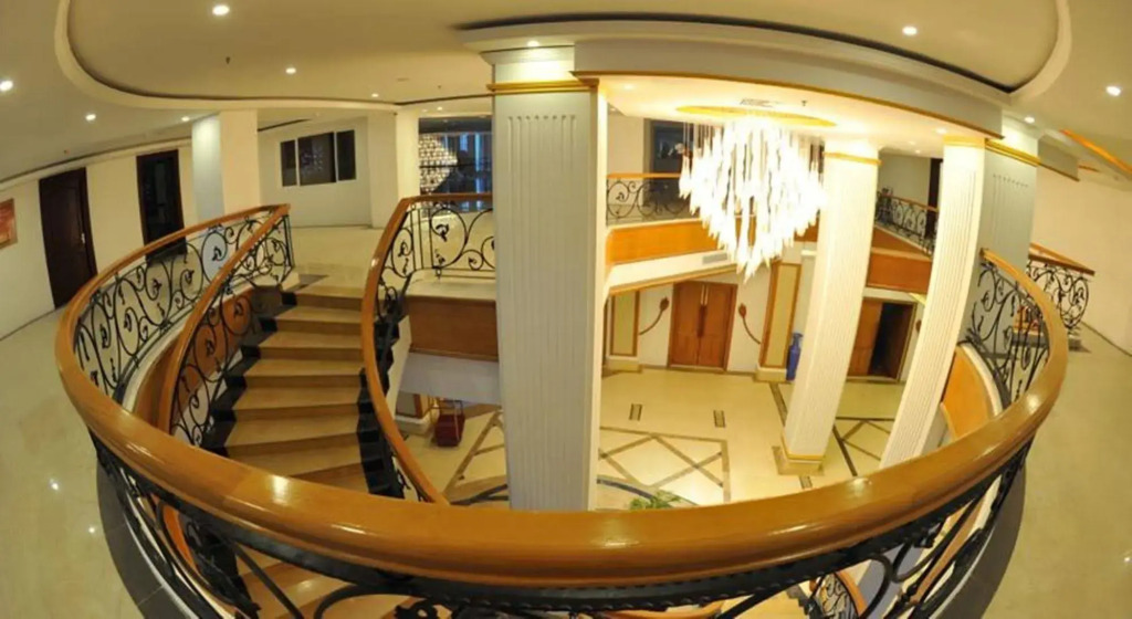 Hotel Hazel