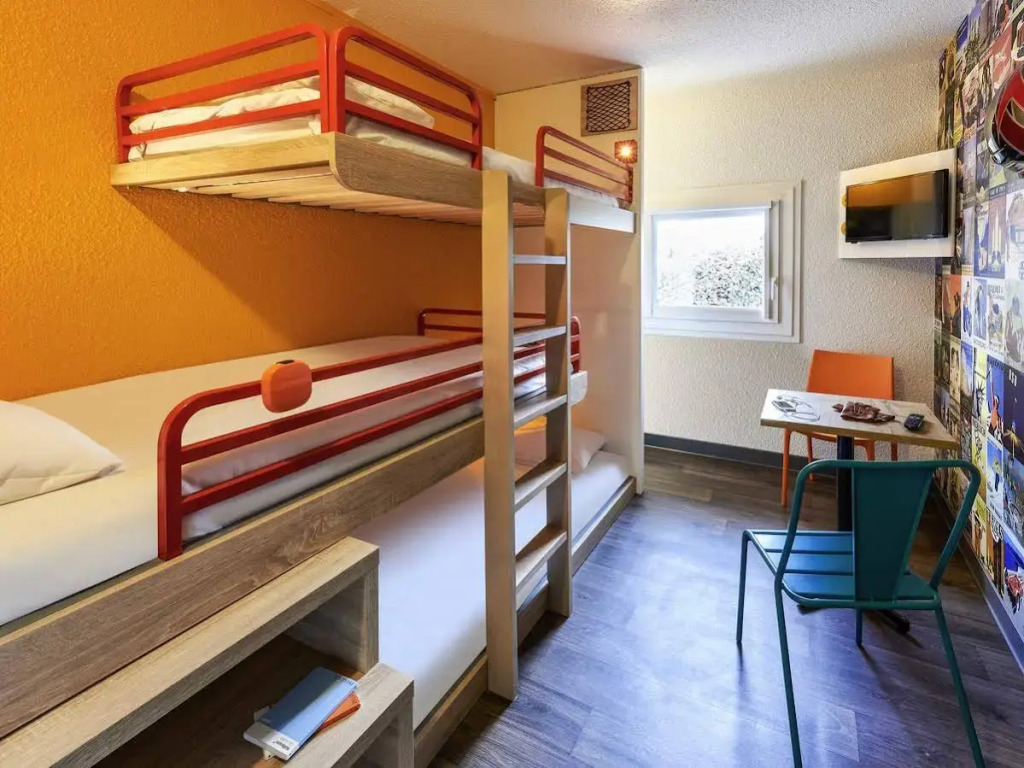 Hotel F1 Maurepas