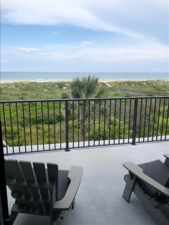 Sea Winds 38 Beautiful Renovated Oceanfront