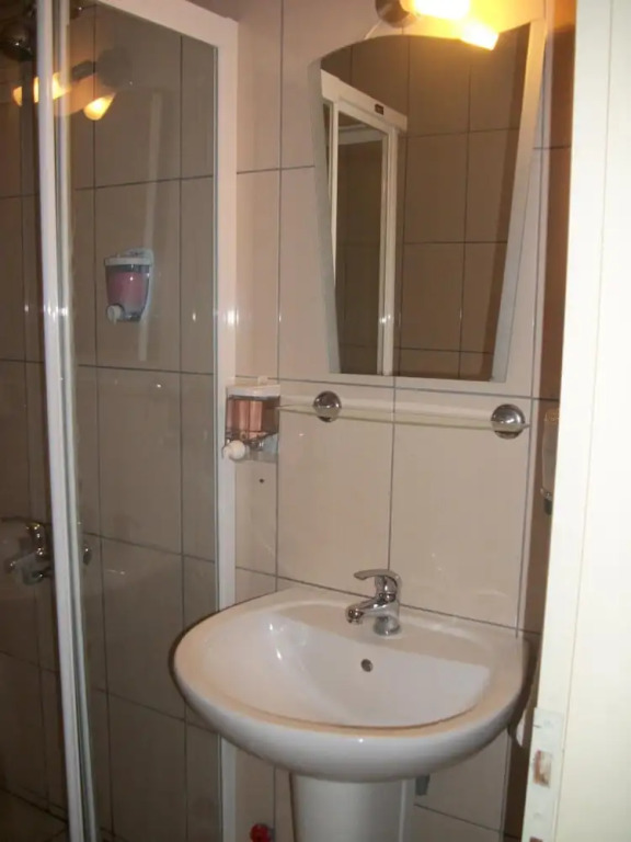 Kosar Hotel