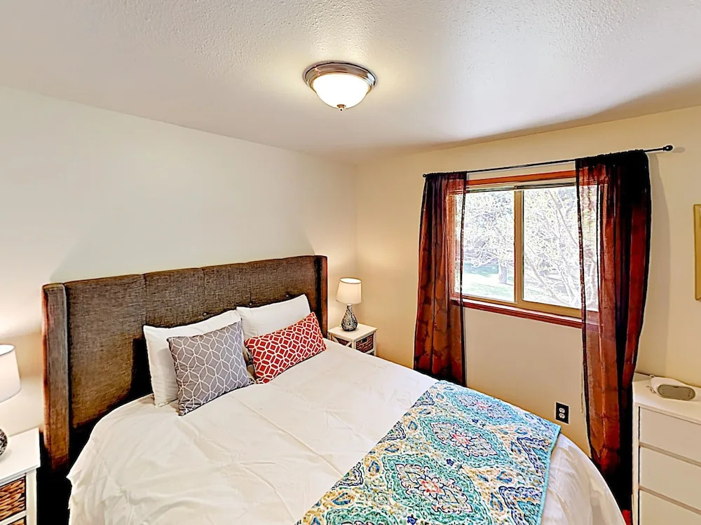 New Listing! Bend Basecamp W/ Hot Tub, Fenced Yard 3 Bedroom Home